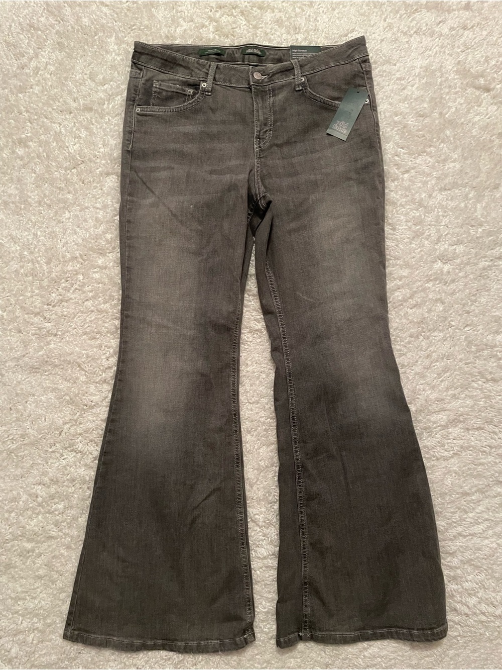 Wild Fable Mid-Rise Flare Jeans in the color Gray size 12 NWT